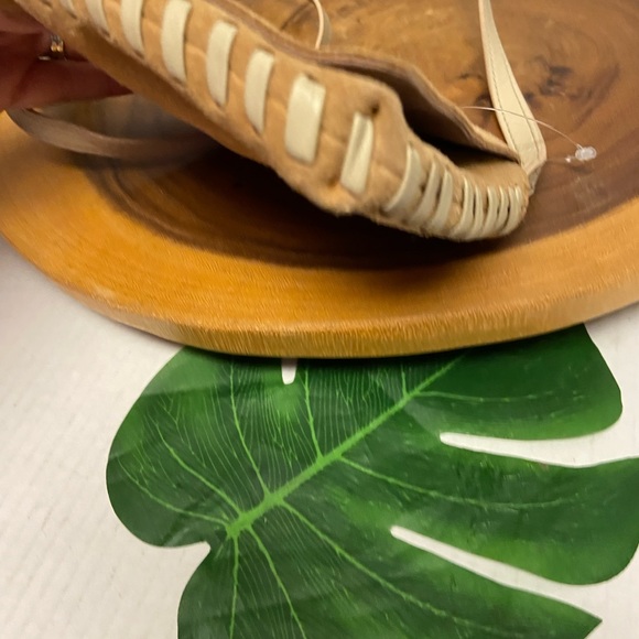 Urban Outfitters Muni Leather Cross body Bag - Picture 8 of 13